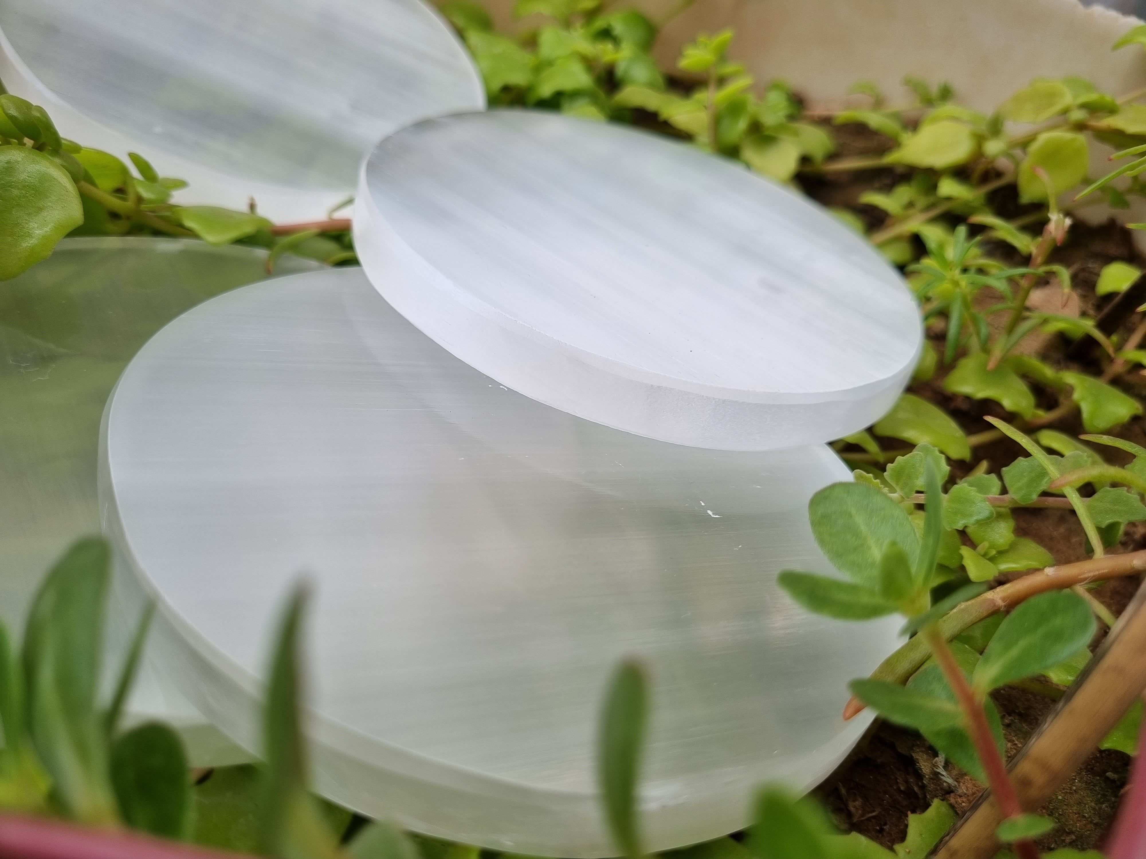 Selenite Charging Plate