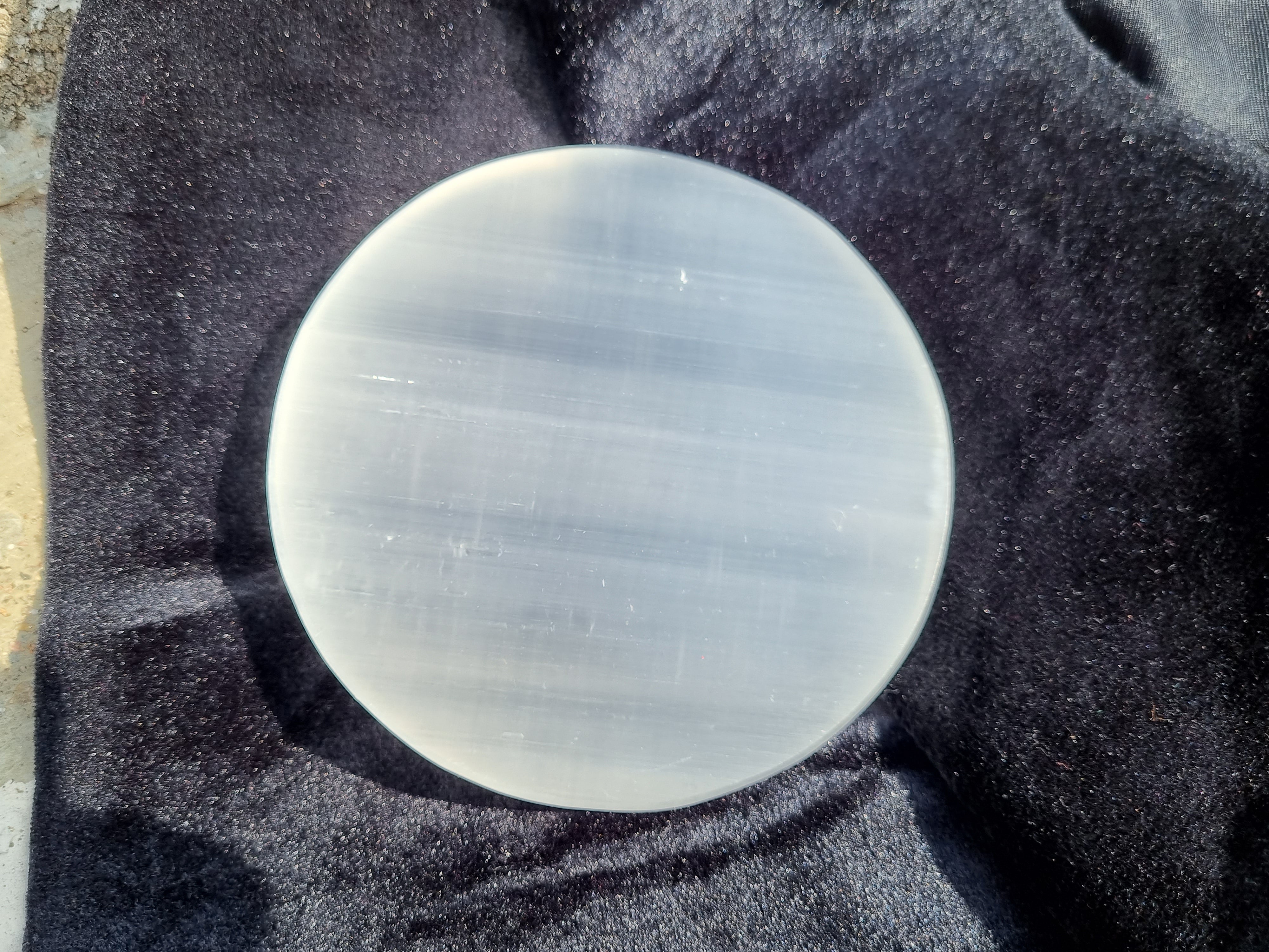 Selenite Charging Plate