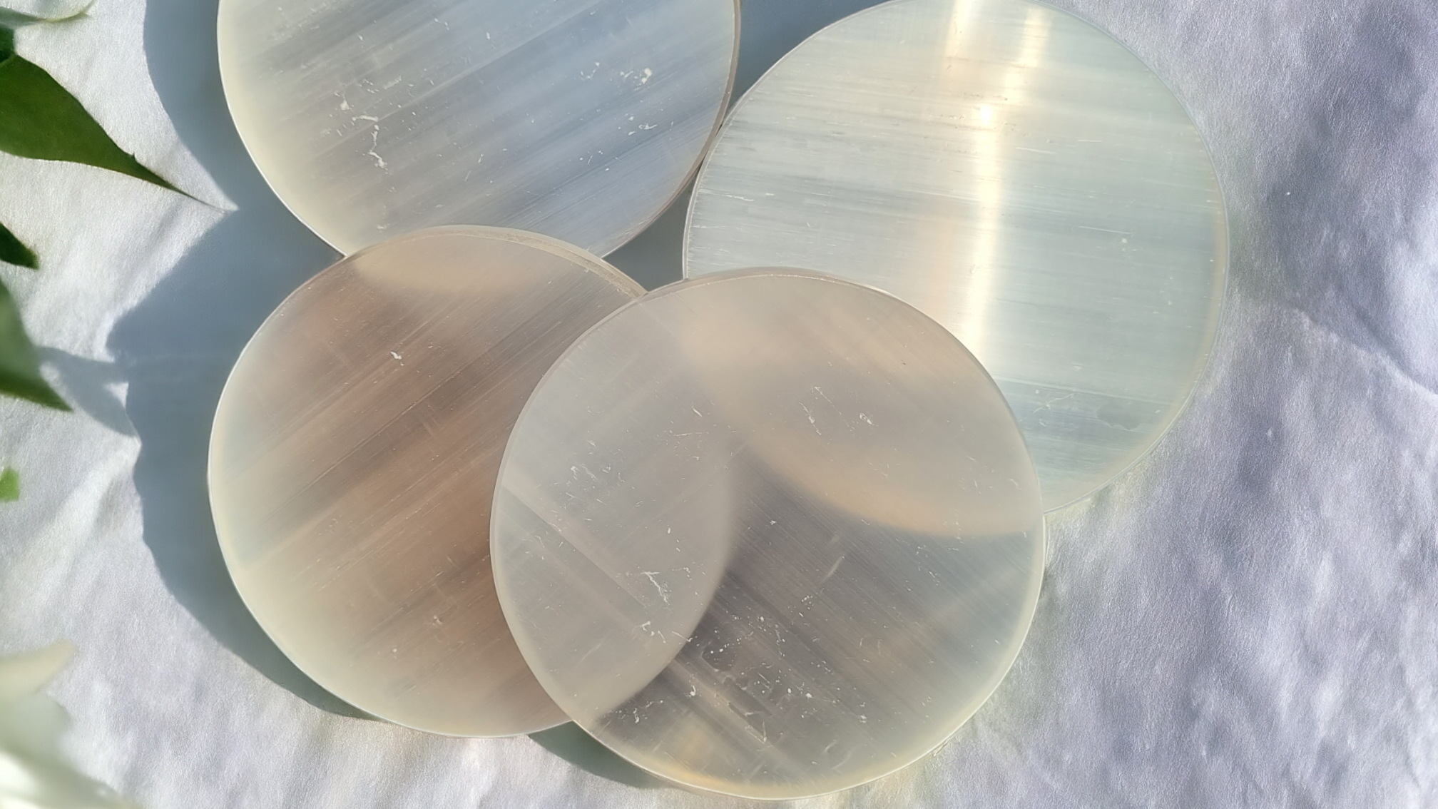 Selenite Charging Plate